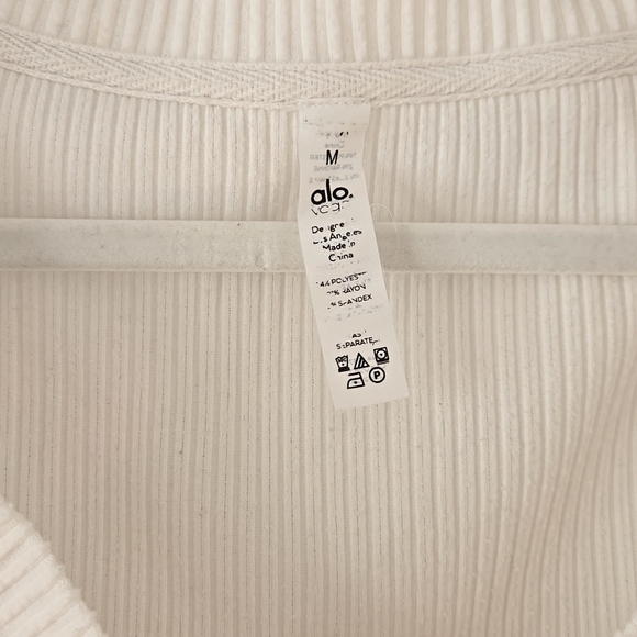 Alo Yoga Muse Ribbed Crop Pullover - Picture 5 of 7